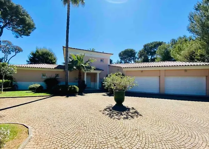 Вилла Cap D'antibes *