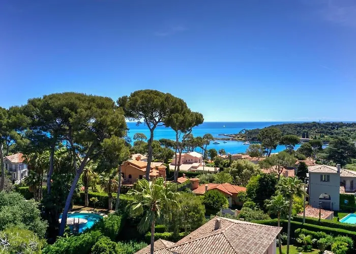 Вилла Cap D'antibes Антиб