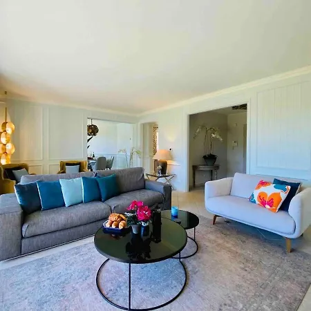 Cap D'antibes 빌라 *